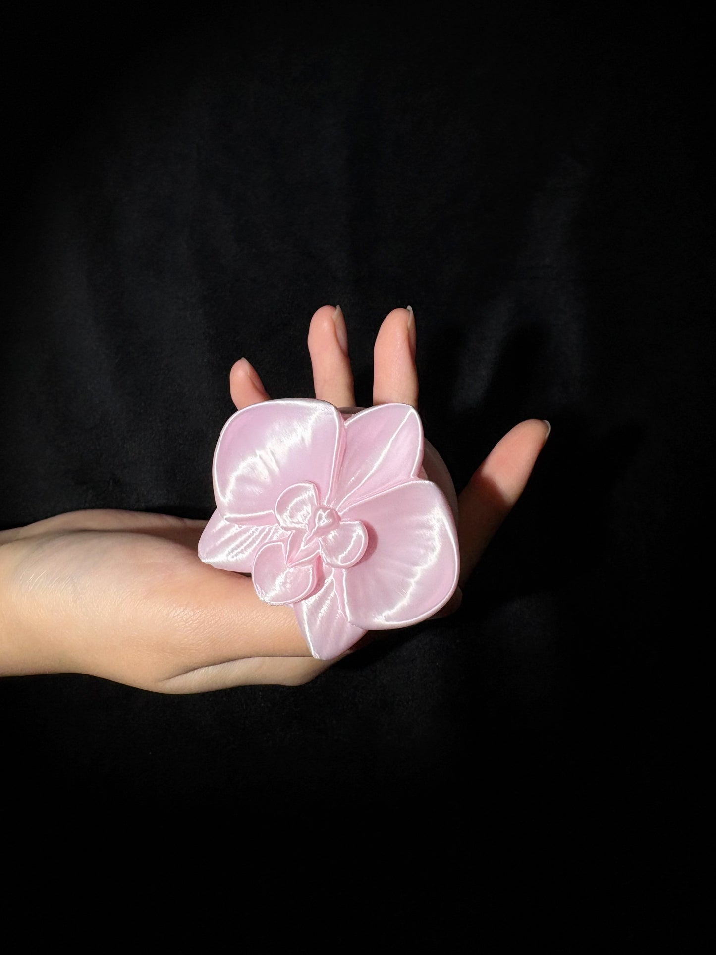ZhuJi Artisan Collection: Ethereal MagSafe 3D-Printed Orchid Phone Stand - Custom Magnetic Mount with Phalaenopsis Art