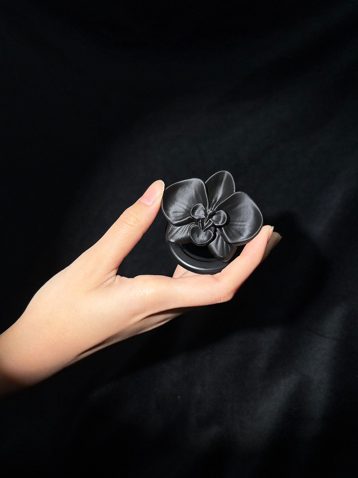 ZhuJi Artisan Collection: Ethereal MagSafe 3D-Printed Orchid Phone Stand - Custom Magnetic Mount with Phalaenopsis Art