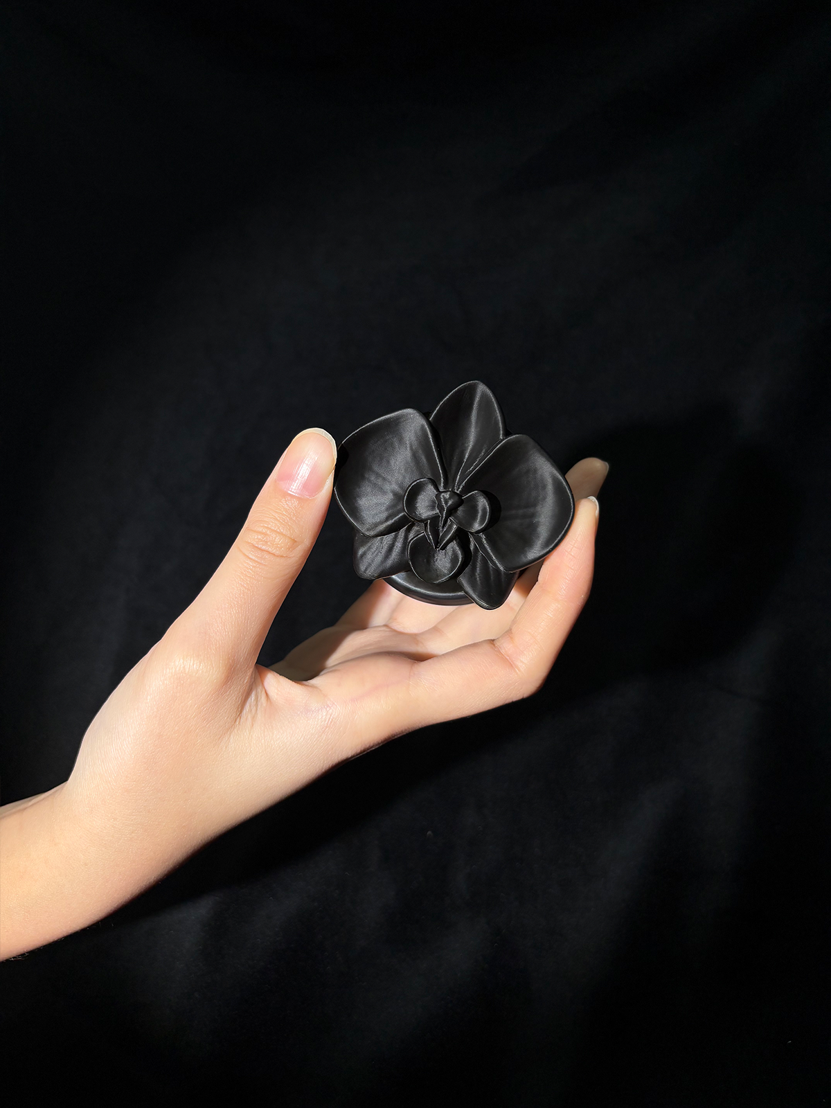 ZhuJi Artisan Collection: Ethereal MagSafe 3D-Printed Orchid Phone Stand - Custom Magnetic Mount with Phalaenopsis Art